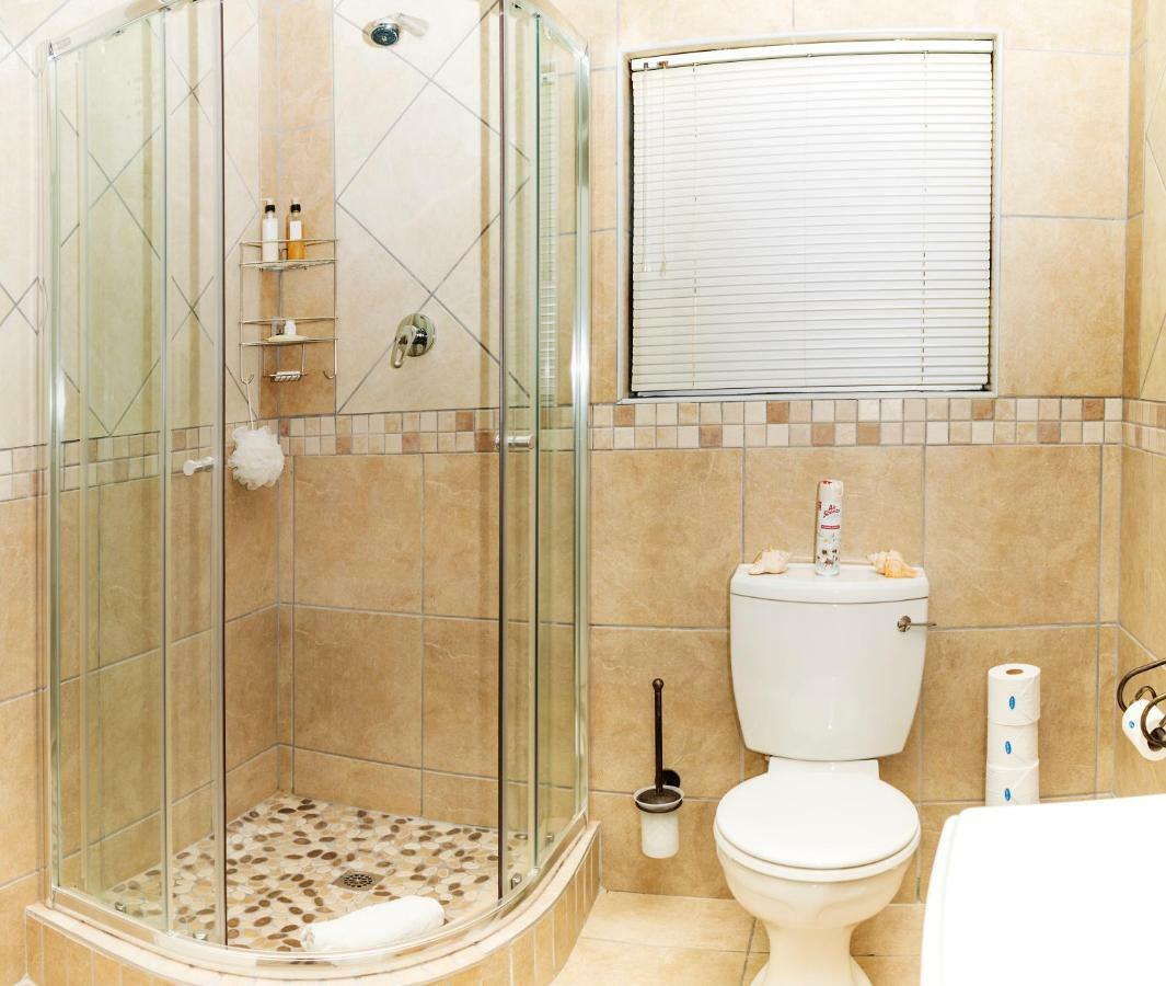 Settle Inn Self Catering Accommodation コルチェスター エクステリア 写真