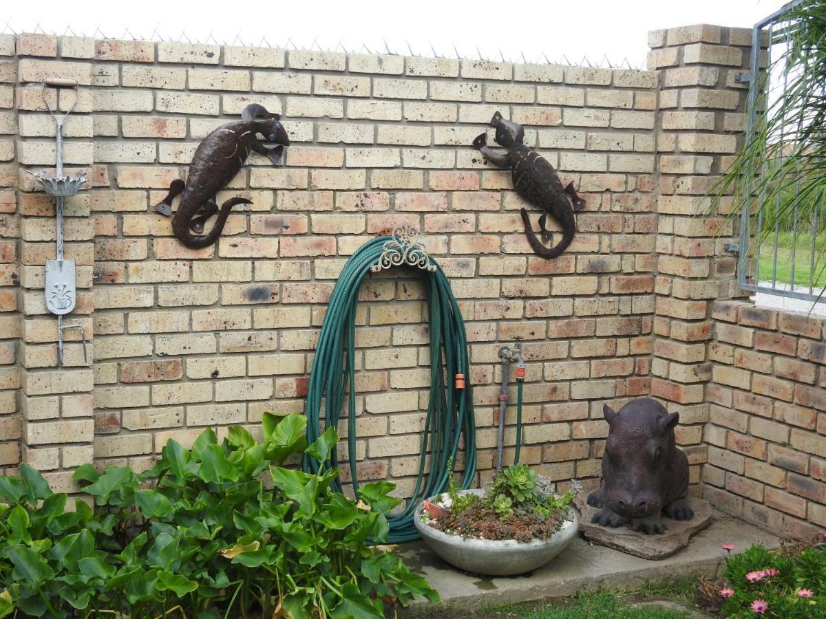 Settle Inn Self Catering Accommodation コルチェスター エクステリア 写真