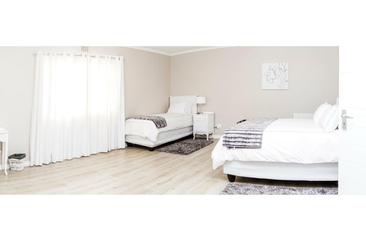 Settle Inn Self Catering Accommodation コルチェスター エクステリア 写真