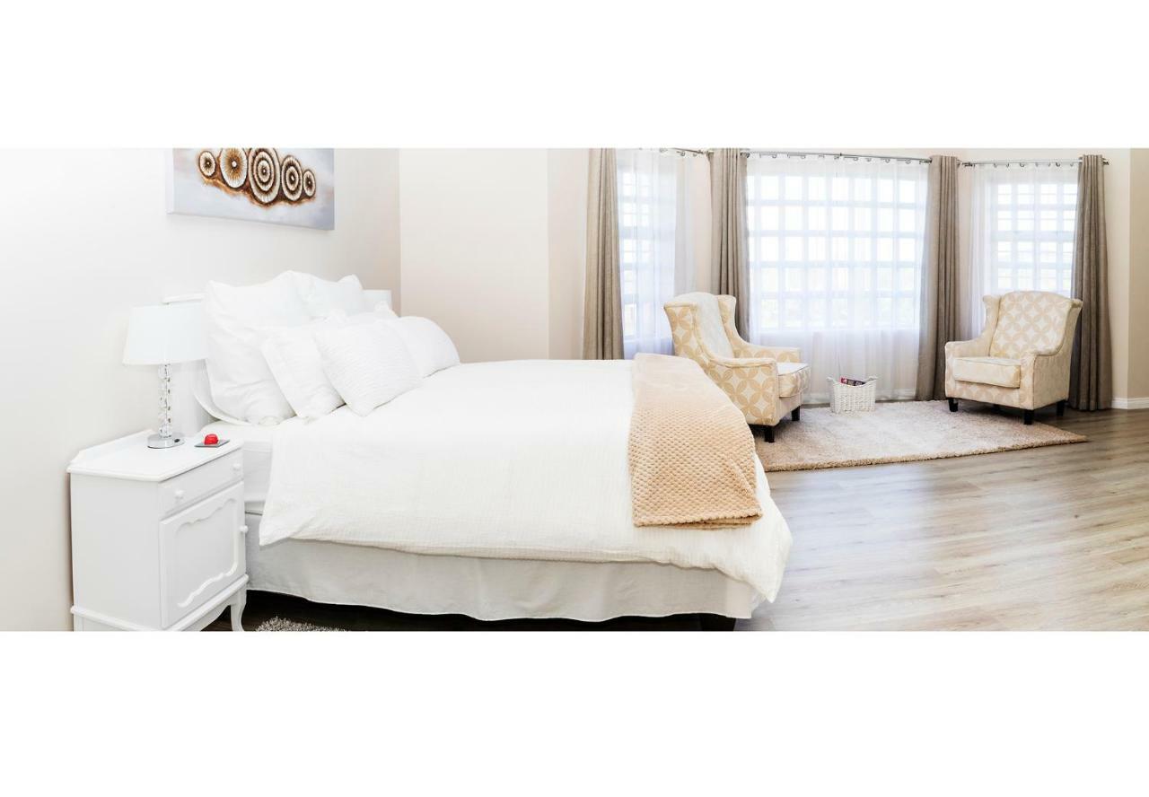 Settle Inn Self Catering Accommodation コルチェスター エクステリア 写真